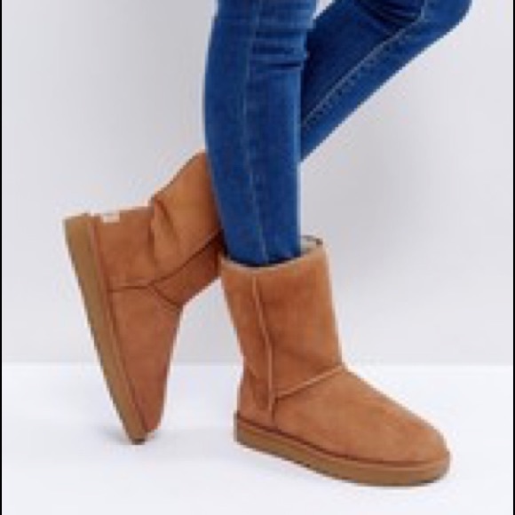 Sale Chestnut Classic Short Uggs | Poshmark